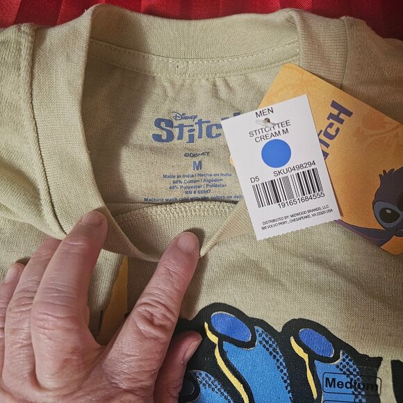 Disney Stitch Men's Short Sleeve Size M Pullover T-Shirt - New with Tags - - Picture 8 of 8
